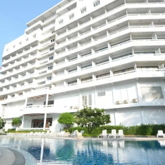 Отель Welcome Plaza 3* Улучшенный номер