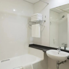 Отель Premier Inn Dubai Silicon Oasis 3* Стандартный номер с различными типами кроватей фото 3