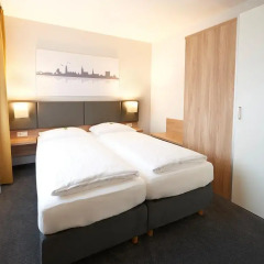 GHOTEL hotel & living Hannover 3* Люкс с различными типами кроватей фото 2