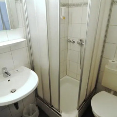 Hotel Karolinger 2* Стандартный номер с различными типами кроватей фото 7