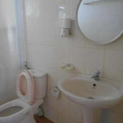 Отель Beach Haven Guest House (Mrs Wijenayake's Guest House) Шри-Ланка, Галле - отзывы, цены и фото номеров - забронировать отель Beach Haven Guest House (Mrs Wijenayake's Guest House) онлайн ванная фото 2