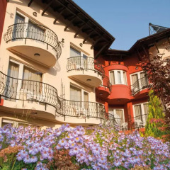 Szonyi Garden Hotel Pest вид на фасад