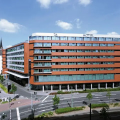 Отель NH Collection Frankfurt City 4* Улучшенный номер с различными типами кроватей фото 11