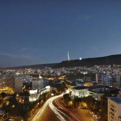 Отель Holiday Inn Тбилиси 4* Номер Бизнес с разными типами кроватей фото 3