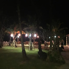 Отель Golden Bay Cottage
