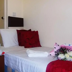 Victoria Station Hotel 2* Стандартный номер с различными типами кроватей