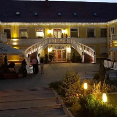 Гостиница La Belle Restoranno-Gostinichny Complex вид на фасад фото 3