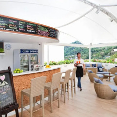 Отель Santosa Detox and Wellness Center пляж Ката гостиничный бар
