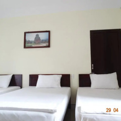 Отель Yellow House Homestay 2* Кровать в общем номере с двухъярусной кроватью