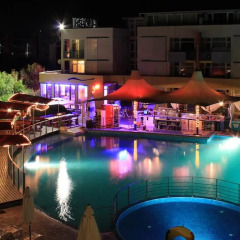 Отель Elit 3 Holiday Apartments Болгария, Солнечный берег - отзывы, цены и фото номеров - забронировать отель Elit 3 Holiday Apartments онлайн бассейн фото 3