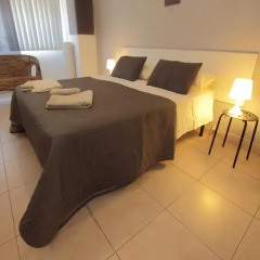 Отель Guest House Stazione Centrale Номер с общей ванной комнатой фото 6
