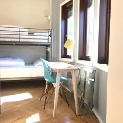 Отель Marken Guesthouse Кровать в женском общем номере фото 6