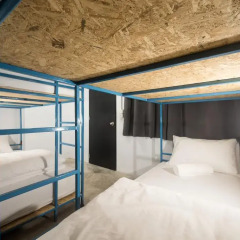 Bed Hostel Номер Делюкс разные типы кроватей