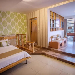Thuy Sakura Hotel & Serviced Apartment 3* Люкс с различными типами кроватей фото 4