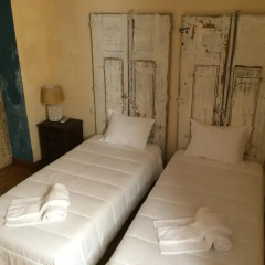 Hub 1878 Faro Hostel Стандартный номер 2 отдельные кровати