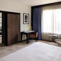 Avani Deira Dubai Hotel 5* Стандартный номер с различными типами кроватей фото 3
