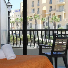Rokna Hotel 3* Стандартный номер с двуспальной кроватью