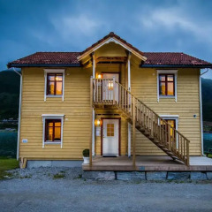 Отель Nesset Fjordcamping Номер с общей ванной комнатой с различными типами кроватей (общая ванная комната) фото 9