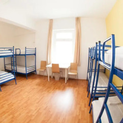 Отель a&o Dresden Hauptbahnhof 2* Кровать в общем номере с двухъярусной кроватью фото 5