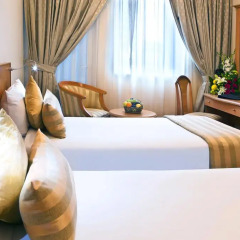 Landmark Plaza Hotel 3* Стандартный номер с различными типами кроватей фото 4