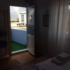 Отель Marina Lounge Hostel Португалия, Понта-Делгада - отзывы, цены и фото номеров - забронировать отель Marina Lounge Hostel онлайн балкон