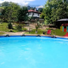 Отель Guest House Stone Paths Боженци бассейн фото 2