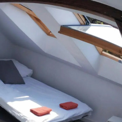 Отель ATTIC place Польша, Варшава - отзывы, цены и фото номеров - забронировать отель ATTIC place онлайн удобства в номере фото 2