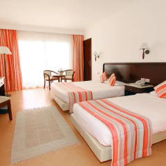 Отель LABRANDA Royal Makadi 3* Стандартный семейный номер с различными типами кроватей фото 2