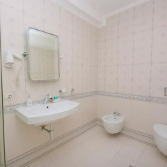 Hotel Oresti Center ванная