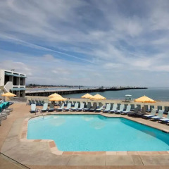 Отель Dream Inn Santa Cruz США, Санта-Крус - отзывы, цены и фото номеров - забронировать отель Dream Inn Santa Cruz онлайн бассейн