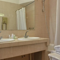 Normandy Hotel 3* Улучшенный номер с различными типами кроватей фото 10