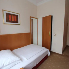 Отель Corvinus Pension 4* Стандартный номер фото 2