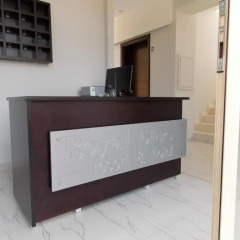 Royal Blue Hotel интерьер отеля