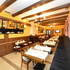 Отель B&B Bouquet Wine House Нови Сад гостиничный бар