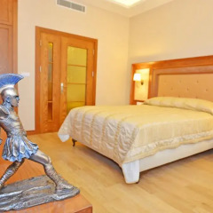 Ataker Hotel сейф в номере