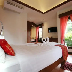 Отель Samui Honey Cottages Beach Resort сейф в номере