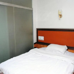 Отель Fubao Hostel Китай, Гуанчжоу - отзывы, цены и фото номеров - забронировать отель Fubao Hostel онлайн комната для гостей фото 2