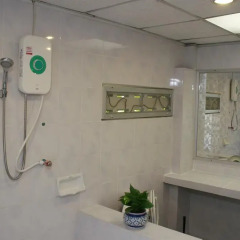 Отель Miggy Guest House Adults Only Бангкок ванная