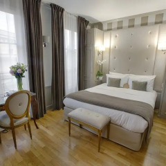 Отель Eiffel Trocadéro 4* Улучшенный номер с различными типами кроватей фото 4