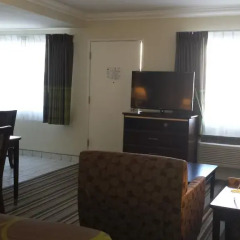 Отель Super 8 by Wyndham Los Angeles-Culver City Area в номере