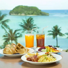 Отель Onward Beach Resort в номере