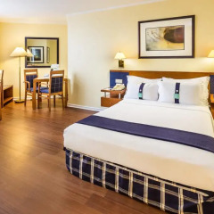 Отель Holiday Inn Lisbon 4* Стандартный номер с различными типами кроватей фото 8