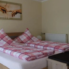 Отель Ferienwohnung Dresden Trachenberge Германия, Дрезден - отзывы, цены и фото номеров - забронировать отель Ferienwohnung Dresden Trachenberge онлайн комната для гостей фото 3