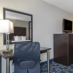 Отель Comfort Inn & Suites near Universal Orlando Resort 2* Стандартный номер с различными типами кроватей фото 11