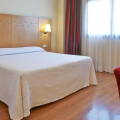 Отель NH Barcelona La Maquinista 3* Стандартный номер с различными типами кроватей фото 6