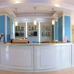 Отель Aparthotel Ruby Болгария, Солнечный берег - отзывы, цены и фото номеров - забронировать отель Aparthotel Ruby онлайн гостиничный бар
