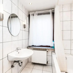 Отель Ferienwohnung Köln Mülheim Кёльн ванная