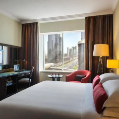 Отель Towers Rotana - Dubai Классический номер с различными типами кроватей фото 7