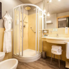 Отель Holiday Inn Milan - Garibaldi Station 4* Стандартный номер с различными типами кроватей фото 4
