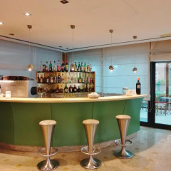 Hotel Tiffany Milano Треццано-суль-Навиглио гостиничный бар фото 2